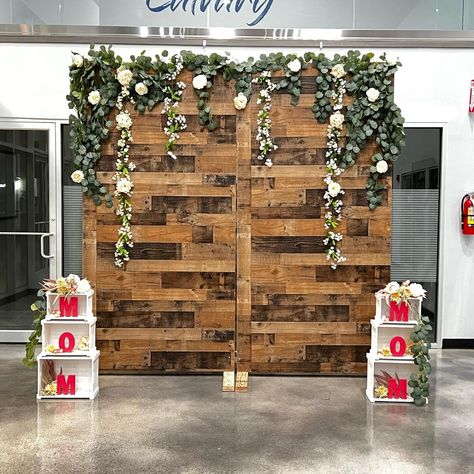 Pallet Backdrop With Flowers, Wood Backdrop With Flowers, Wood Pallet Backdrop, Wooden Pallet Backdrop Wedding, Pallet Picture Backdrop, Floral Pallet Backdrop, Pallet Board Photo Backdrop, Wood Photo Backdrop, Pallet Backdrop Wedding