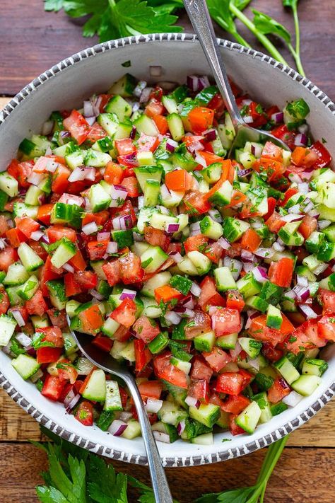 Closet Cooking Salad Inspiration, Power Salad, Easy Mediterranean Diet Recipes, Fresh Salad Recipes, Superfood Salad, Cucumber Tomato Salad, Mediterranean Salad, Delicious Soup Recipes, Mediterranean Dishes