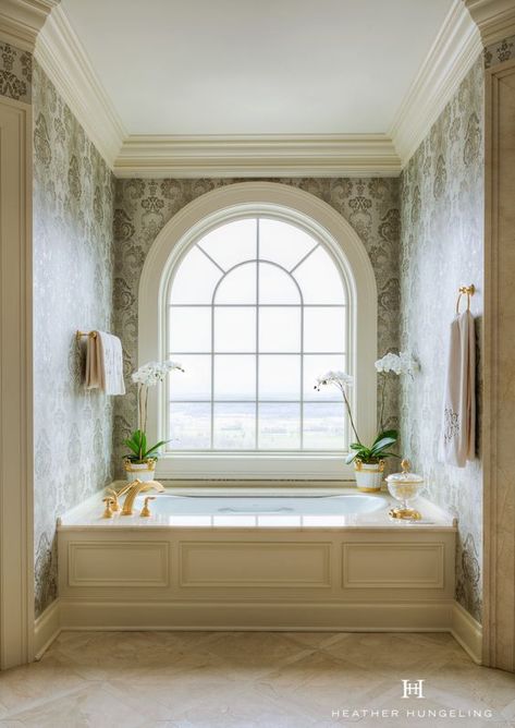 Clive Christian Kitchens - Wentworth Place — Hungeling Design Master Bathtub Ideas, Georgian Bathroom, Bathtub Ideas, Bathtub Shower Combo, Georgian Style Homes, Traditional Bathroom Designs, Small Bathtub, Bathtub Remodel, Large Bathrooms