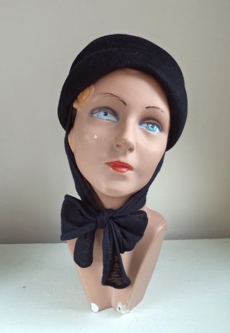 Winter Turban, Hat With Scarf, Bolero Dress, Scarf Tie, Bridal Wedding Shoes, Rhinestone Shoes, Pillbox Hat, Grand Bazaar, Flapper Style