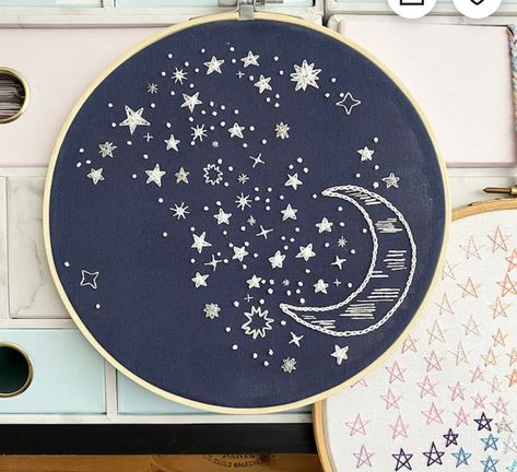 Constellation Embroidery, Stars Embroidery, Embroidery Skirt, Fabric Collage, Star Embroidery, Christmas Embroidery, Embroidery Inspiration, New Hobbies, Star Patterns