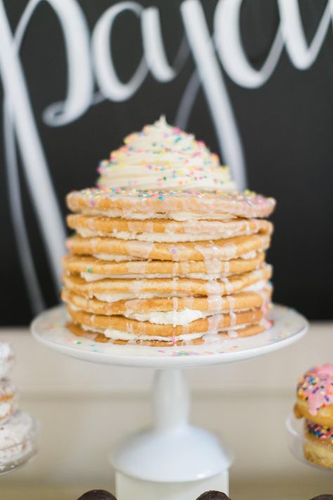 Breakfast Birthday Party For Kids, 1st Birthday Brunch, Birthday Brunch Ideas, Breakfast Birthday Party, Birthday Pancakes, Pajama Birthday Parties, Birthday Breakfast Party, Pancake Party, Breakfast Birthday