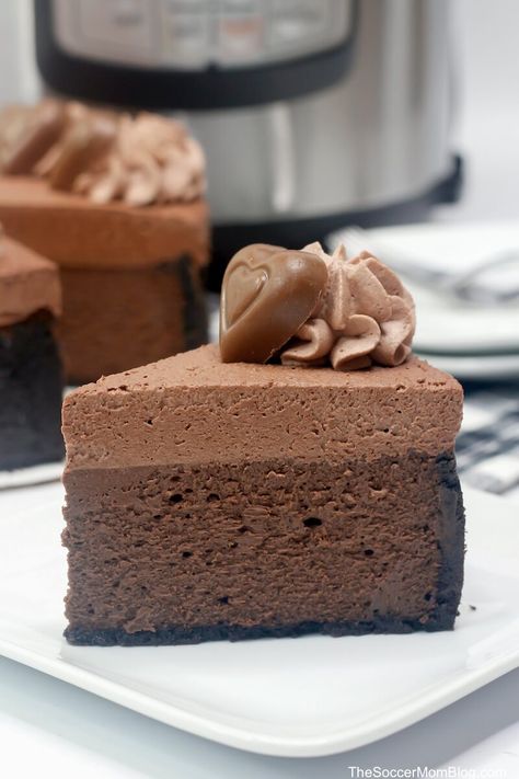 This luxurious Instant Pot Godiva Chocolate Cheesecake features layers and layers of rich and creamy chocolate! It's the ultimate in decadent chocolate desserts and it's so easy to make in your Instant Pot! Chocolate Layer Cheesecake, Godiva Chocolate Cheesecake Recipe, Godiva Cheesecake, Cheesecake Baked, Chocolate Cheesecake Recipe, Triple Chocolate Cheesecake, Cheesecake Factory Recipes, Decadent Chocolate Desserts, Chocolate Cheesecake Recipes