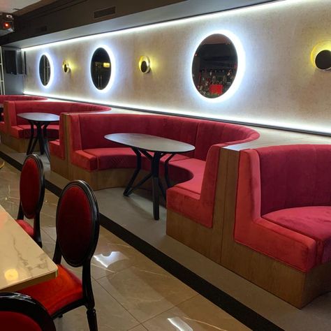 Luxury Restaurant Design, Restaurant Booth Design, Booth Seating Restaurant, Industrial Style Restaurant, Restaurant Booth Seating, Coffee Shop Furniture, Wooden Couch, Karaoke Room, U Shaped Couch