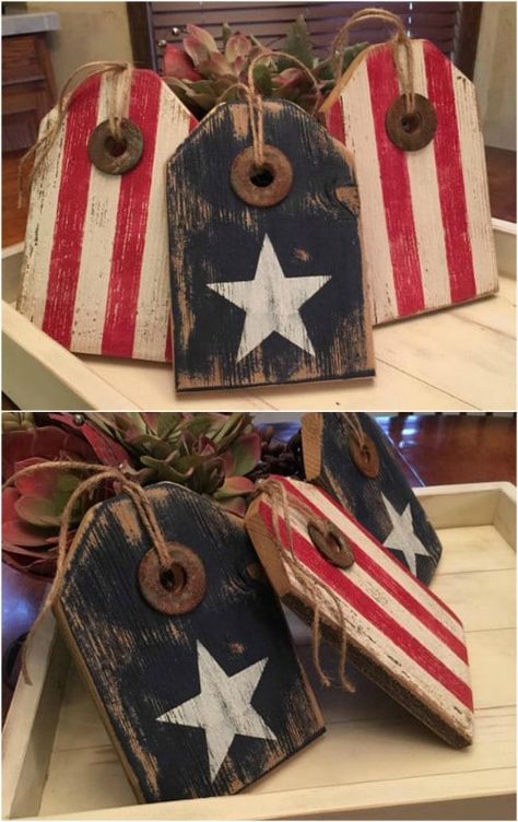 16 DIY Rustic Wooden Fourth Of July Decor Ideas - Style Motivation Wood Crafts That Sell, Patriotic Crafts Diy, Rustic Wood Crafts, Americana Crafts, Fourth Of July Decorations, 4th July Crafts, Lake Decor, Fourth Of July Decor, July Decor