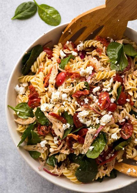 Sundried Tomato Pasta Salad, Salad With Sun Dried Tomatoes, Pasta Salad With Chicken, Tomatoes And Chicken, Feta Pasta Salad, Tomato Pasta Salad, Sundried Tomato Pasta, Salad With Chicken, Big Juicy