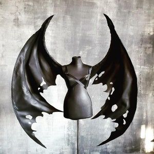 Large Custom Leather Wings - Etsy Gargoyle Wings, Maleficent Wings, Bat Wings Costume, Halloween Wings, Wings Cosplay, Pixie Wings, Angel Wings Costume, Cosplay Wings, Vampire Halloween Costume