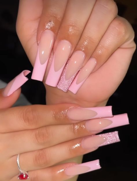 Pink Bday Nails, Glittery Acrylic Nails, Pink Bday, Pink Acrylic Nail Designs, Nails Light Pink, Nails Long Acrylic, Light Pink Acrylic Nails, Acrylic Nails Long, Bday Nails