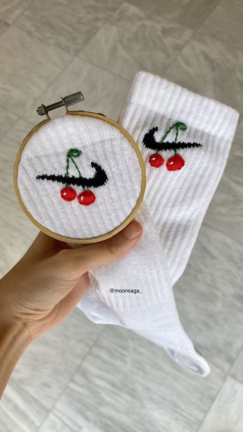 Diy Gift For Bff, Clothes Embroidery Diy, Embroidered Socks, Flower Resin Jewelry, Diy Embroidery Designs, Diy Socks, Nike Socks, Embroidery On Clothes, Custom Socks