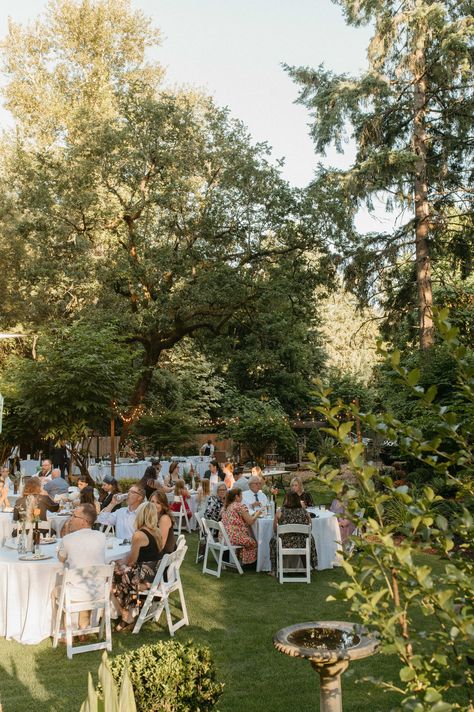 East Coast Backyard Wedding, Backyard Brunch Wedding, Backyard Wedding Florals, Micro Wedding Backyard, Fall Wedding Backyard, Italian Backyard Wedding, Backyard Wedding Vibes, Elevated Backyard Wedding, Simple Outside Wedding