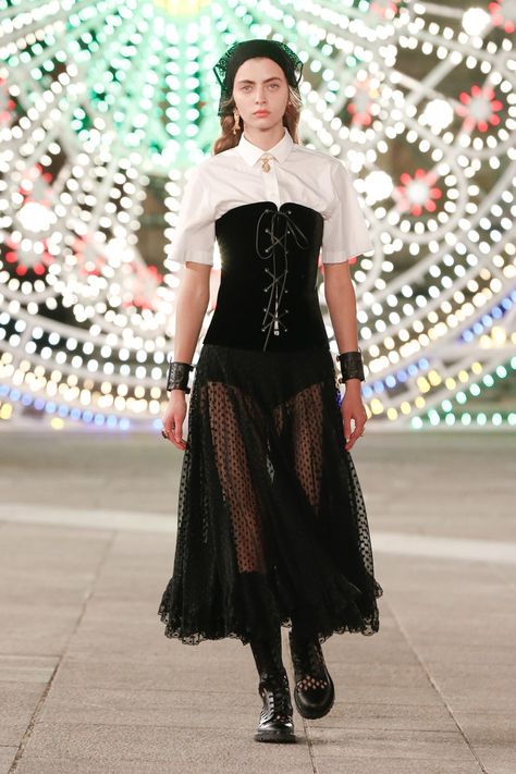 Christian Dior Resort 2021 collection, runway looks, beauty, models, and reviews. Media Coursework, Lecce Italy, Dior Cruise, Dior 2021, Dior Fashion Show, Designer Runway, Christian Dior Couture, Dior Fashion, 2021 Fashion