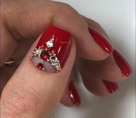 Pedicure Winter, Shellac Pedicure, Matte Stiletto Nails, Art Deco Nails, Romantic Nails, Swarovski Nails, Nails Design With Rhinestones, Red Nail, Gem Nails