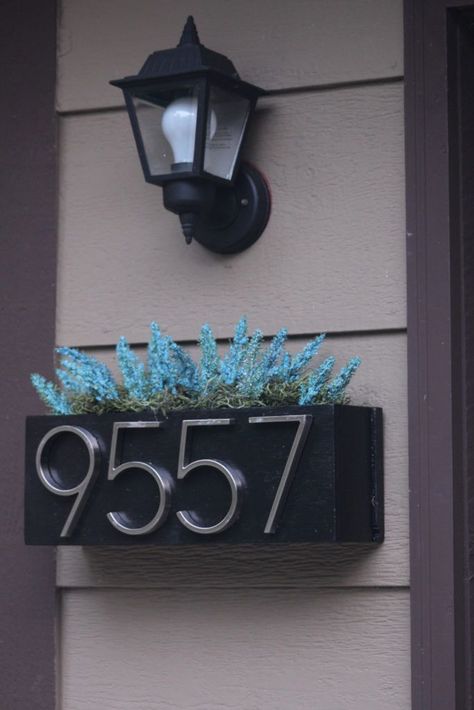 House Numbers Diy, Modern House Number, Dekor Diy, Address Numbers, House Number Sign, Front Porch Decorating, Front Entrance, Number Sign, Front Entrances