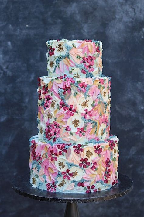 Single tier wedding cake