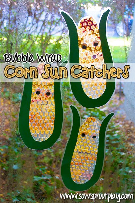 Bubble wrap corn sun catchers Bubble Wrap Painting, Farm Week, Vegetable Crafts, Earth Activities, Team Crafts, Weekly Themes, November Crafts, Farm Preschool, Thanksgiving Preschool