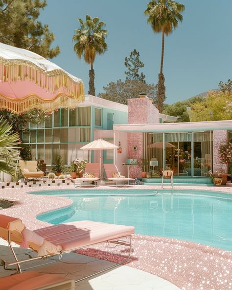 70s Pool Aesthetic, Mid Century Modern Backyard With Pool, Mid Century Modern Pool Area, Retro Palm Springs Aesthetic, Palm Beach Aesthetic, Mid Century Modern Pool, Mid Century Pool, Mcm Architecture, Retro Pool