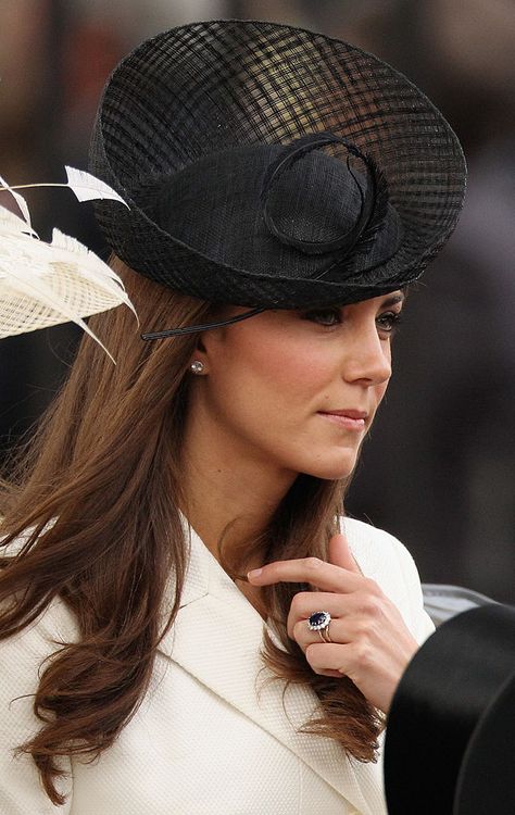 The Best of Kate Middleton’s Hats Through the Years – SheKnows Capricorn Goddess, Ducesa Kate, Moda Kate Middleton, Kate Middleton Hats, Style Kate Middleton, Duchesse Kate, Düşes Kate, Prince William Et Kate, Princesse Kate Middleton