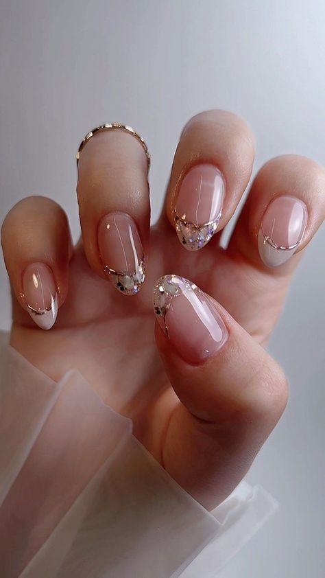 December Wedding Nails, Simple Classic Nails, Cherry Blossom Nails, Eye Nail Art, Uñas Nails, Chrome Nails Designs, Nagellack Trends, Work Nails, Soft Nails