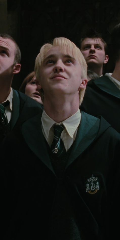 Slytherin Lockscreen, Draco Malfoy Lockscreen, Drako Malfoy, Slytherin Wallpaper, Draco And Hermione Fanfiction, Draco Malfoy Hot, Draco Malfoy Imagines, Fictional Character Crush, Harry Draco