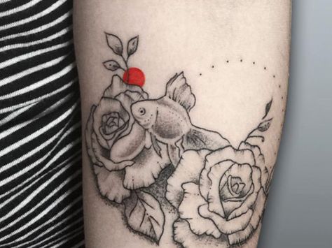 Pop Of Color Tattoo, Black And White Tattoo With Pop Of Color, Tattoo With Pop Of Color, Black Red Tattoo, Tiny Tats, Red Tattoos, White Tattoo, Black N White, Animal Tattoos