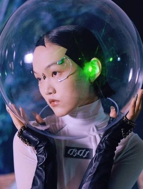 Psy Art, Space Girl, Futuristic Fashion, Pose Reference Photo, Retro Futurism, Photo Reference, Green Light, Photography Inspo, Art Reference Photos