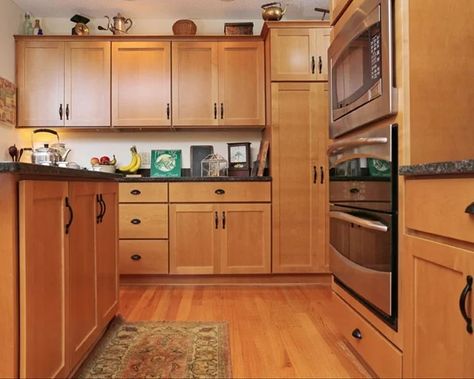 Bronze, Brass, & Black Cabinet Hardware Demystified Oak Cabinets With Black Hardware, Cabinets With Black Hardware, Shaker Style Kitchen Cabinets, Styled Kitchen, Shaker Style Kitchen, Maple Kitchen Cabinets, Black Cabinet Hardware, Redo Cabinets, Kitchen Updates