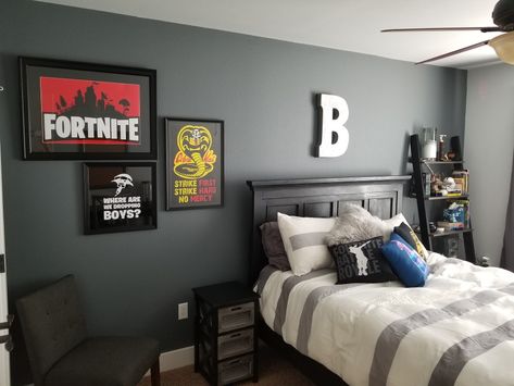 Boy's Fortnite themed bedroom Fortnite Bedroom Ideas, Fortnite Bedroom, Boys Bedroom Themes, Teenage Boy Room, House Addition, Stylish Bedroom Design, Teen Boy Room, Boy Bedroom Design