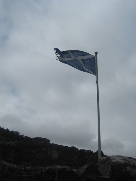 Scottish Flag, Urquhart Castle, Loch Ness, Scotland Clan Aesthetic, Young Mungo Aesthetic, Scotland Outlander, Scottish Royalty Aesthetic, Outlander Aesthetic Scotland, Scotland Astethic, Aesthetic Scotland, Scottish Clan Aesthetic, Lockerbie Scotland