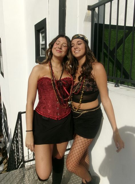 Gaspirella Outfits, Gasparilla Outfit Tampa Women, Gasparilla Outfit Tampa, Gasparilla Outfits, Gasparilla Outfit, Pirate Festival, Parade Outfit, Sorority Themes, Pirate Costumes