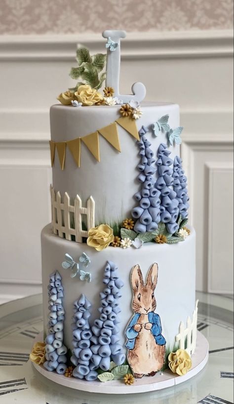 Petter Rabbit Birthday Cake, Peter Rabbit Cake Birthdays, Peter The Rabbit Cake, Peter Rabbit Desserts, Peter Rabbit 1st Birthday Cake, Peter Rabbit Cakes, Peter The Rabbit Birthday Party, Peter Rabbit Birthday Theme, Peter Rabbit Smash Cake