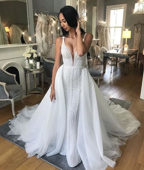 Long Simple Wedding Dress, Gown With Detachable Skirt, Wedding Dress Cinderella, Pallas Couture, Detachable Skirt, Haute Couture Gowns, Wedding Dresses Cinderella, Couture Gown, Cinderella Wedding