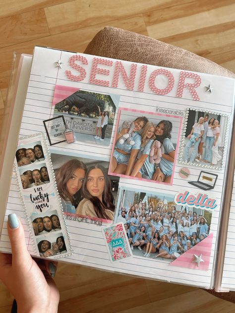 Preppy Scrapbook Pages, First Day Of School Scrapbook Ideas, College Memory Book Ideas, Club Scrapbook Ideas, Scrapbook For Highschool, Senior Year Memories Book, Scrapbook Ideas For Seniors, All About Me Collage High School, College Memories Scrapbook