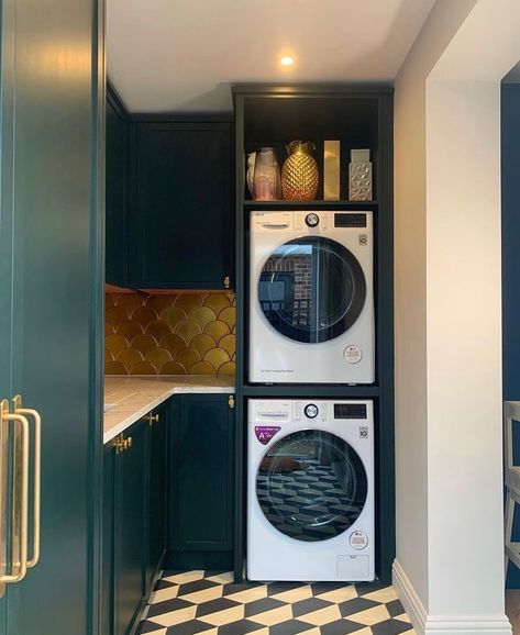 little spaces on Instagram: “space saving utility rooms ... A great idea for saving space in your utility room is to stack your washing machine and dryer, which, when…” Chic Kitchen Ideas, Utility Room Ideas, Boot Room Utility, Utility Space, Utility Room Storage, Small Utility Room, Utility Room Designs, Small Utility, Laundry Room/mud Room