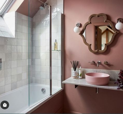 Mauve Bathroom, Toilet Storage Ideas, Toilet Rooms, Blush Bathroom, Taupe Bathroom, Lavender Bathroom, Bathroom Wall Colors, Toilet And Bath, Small Bathroom Paint