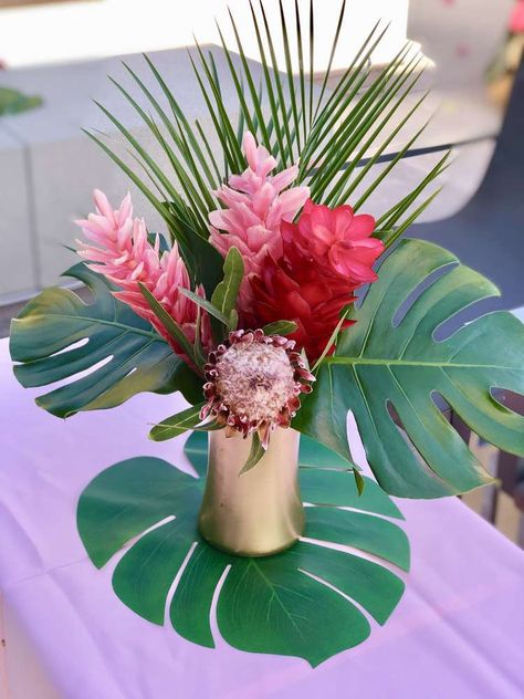 Tropical Birthday Centerpieces, Tropical Themed Graduation Party, Tropical Engagement Party Ideas, Tropical Party Table Decorations, Tropical Anniversary Party, Tropical Glam Birthday Party, Hawaiian Theme Centerpiece, Tropical Retirement Party Ideas, 50th Hawaiian Birthday Party