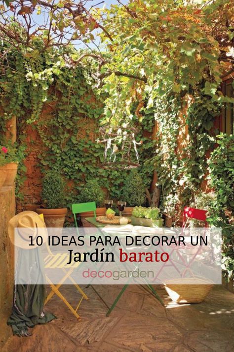 Decorar un jardín no tiene que ser costoso, de hecho, existen muchas opciones económicas y creativas para darle un toque personal y acogedor al espacio exterior de tu hogar. Con un poco de ingenio y paciencia, puedes transformar un jardín simple en un espacio relajante y lleno de estilo. Aquí te presentamos 10 ideas para decorar un jardín barato con poco dinero, ¡toma nota y no te gastes mucho! Arriates Jardin Ideas, Patio Y Jardin Rusticos Ideas, Jardines Exteriores Ideas Design, Ideas Jardines Pequeños, Ideas Para Patios Pequenos, Patios Exteriores Ideas, Ideas Patios Pequeños, Jardin Economico Ideas, Ideas Para El Jardin