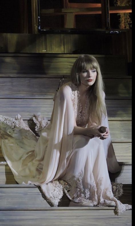 Taylor Swift Fotos, Swift Aesthetic, Estilo Taylor Swift, Taylor Swift Outfits, Taylor Swift Wallpaper, Long Live Taylor Swift, Swift 3, Live Taylor, Taylor Swift Pictures