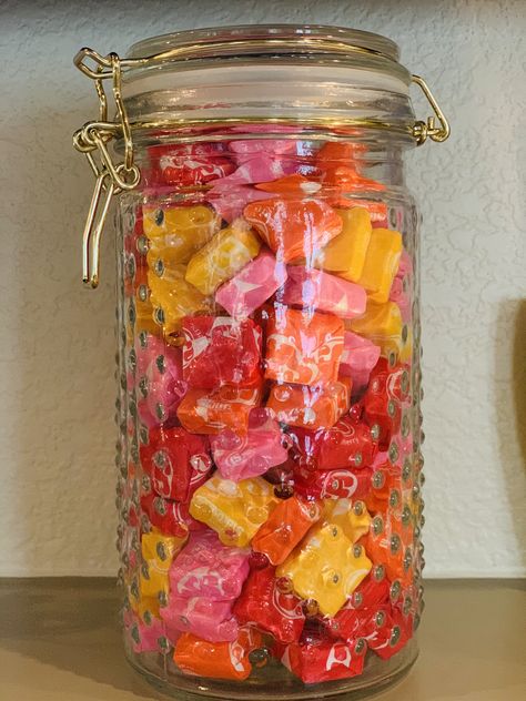 Can you guess how many Starburst are in the jar? Comment below your guess. The closest person to the correct number will win a $25 e-gift card!💸 The deadline to send in your guess is Friday, March 27th. The winner will be announced next Friday. Best of luck!!🌟🌈🌟 Candy Count Jar Guessing Games, Guess The Amount Of Candy In The Jar, Guess How Many Jar, Guess How Many Candies In The Jar, Guess How Many In A Jar, Guessing Jar Ideas, Guessing Games Jar, Candy Jar Guessing Game, Guessing Jar