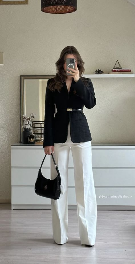 Family Meeting Outfit, Birthday Outfit Modest, Outfits Old Money Mujer, Baddie Business Outfits, Baddie Business, Buisness Outfits, Corporate Girly, Conference Outfit, Cutest Outfits