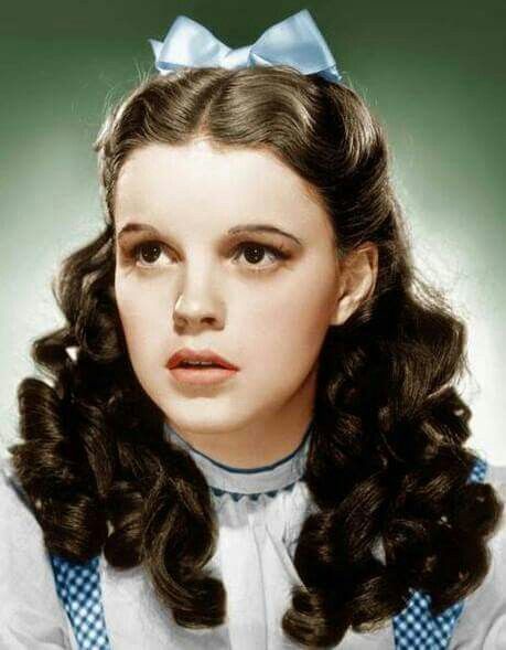 Judy Garland Dorothy Wizard Of Oz, Wizard Of Oz 1939, Dorothy Gale, Classic Hollywood Glamour, William Wallace, The Wonderful Wizard Of Oz, Classic Actresses, The Wizard Of Oz, Judy Garland