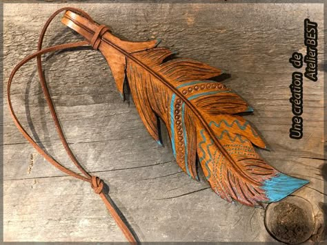 Leather Feathers Diy, Diy Leather Working, Custom Cowboy Hats, Leather Feathers, Antlers Decor, Leather Inspiration, Hat Bar, Leather Jewelry Making, Feather Diy