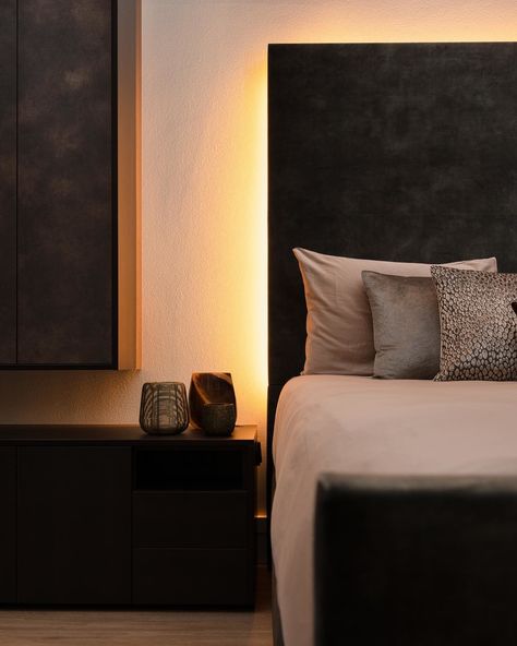 A surefire way for a sleek, subtle upgrade to your bedroom? A Philips Hue lightstrip tucked behind the headboard. Use the included adhesive to attach it, set it to a cozy color, and enjoy. 🤩 Light Behind Headboard, Headboard With Lamps, Bedroom Color, Philips Hue, Hue Philips, Smart Lighting, Pinterest Account, Bedroom Lighting, Lighting Ideas