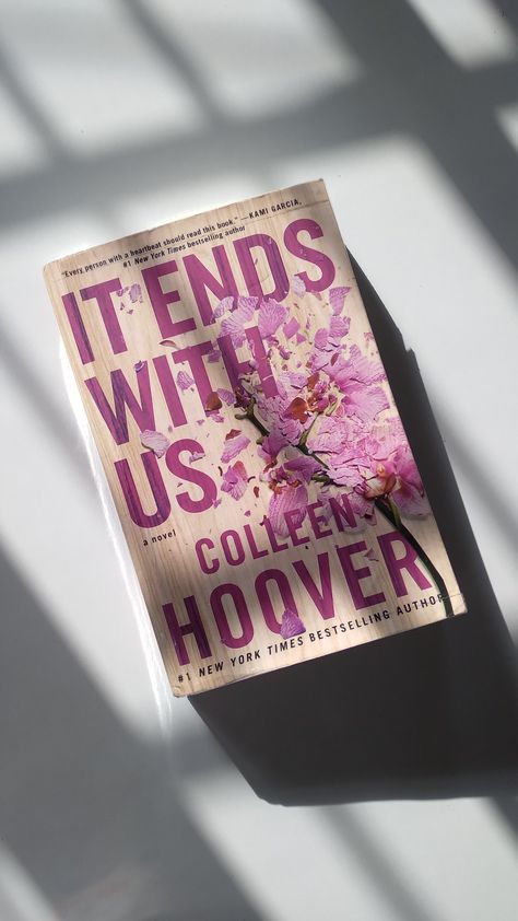 It End With Us Book Aesthetic Photo, It Ends With Us Book Cover, It Ends With Us Book, Colleen Hoover Quotes, Preppy Pfps, Colleen Hoover Books, Snap Streak Ideas Easy, Bedroom Interiors, Handmade Gifts Diy