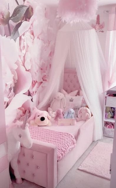 Pearl Jewelry Shop, Bank Bed, Minnie Mouse Pink, Amelie, Dream Room, Pearl Jewelry, Kids Bedroom, Jewelry Shop, Room Ideas