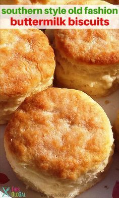 Old Fashion Biscuits, Southern Biscuits Recipe, Best Buttermilk Biscuits, Buttermilk Biscuits Easy, Best Biscuit Recipe, Southern Buttermilk Biscuits, Easy Homemade Biscuits, Milk Biscuits, Homemade Biscuits Recipe