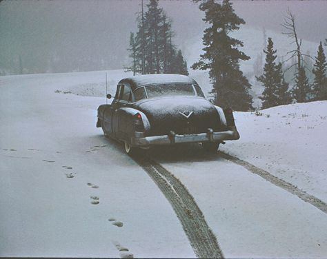 Going to Grandma and Grandpa's house for all the holidays Summer Snow, Beat Generation, Early 60s, Jack Kerouac, Color Images, Old Fashioned Christmas, Winter Beauty, Snow Scenes, Us Cars