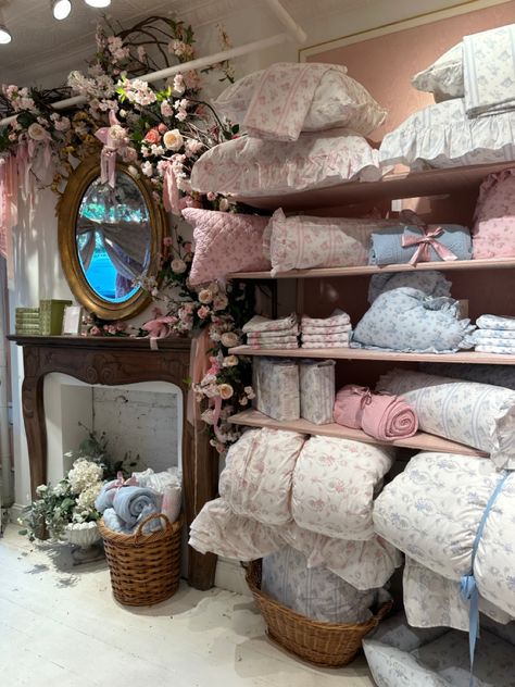 Loveshackfancy Aesthetic Room, Loveshackfancy Aesthetic Bedroom, Loveshackfancy Aesthetic, Loveshack Fancy, Aesthetic Shopping, Bed In Closet Aesthetic, True Heart, Shabby Chic Home Decor, Shabby Chic Home