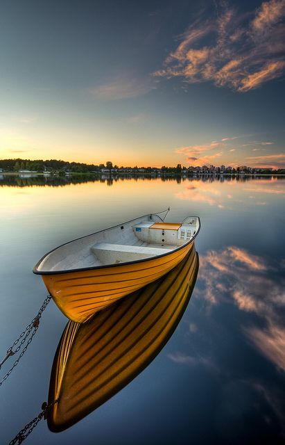 Orange II | I uploaded a similar shot of another boat a few … | Flickr Row Boats, Modern Art Paintings, Boat Plans, Row Boat, Small Boats, Wooden Boats, Pictures To Paint, Canvas Home, Belize