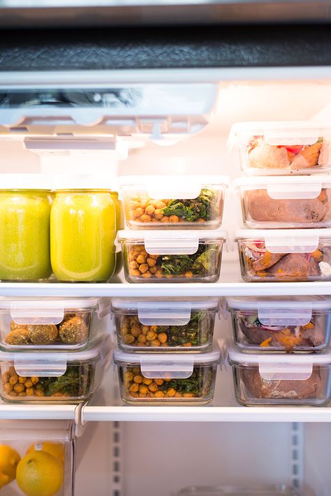 Ultimate Guide to the Best Meal Prep Containers | Welcome to your meal prep container guide! Meal prep containers are a fantastic way to store food and to keep your food fresh, which means more healthy food in your belly, an easier time reaching your healthy lifestyle goals, and less wasted food (which will save you time and money)! | A Sweet Pea Chef #mealprepcontainers #bnestmealprepcontainers Prep Meal Ideas, Best Meal Prep Containers, Smoothie Banana, Make Ahead Smoothies, Freezer Smoothies, Green Foods, Make Ahead Salads, Turmeric Smoothie, Best Meal Prep