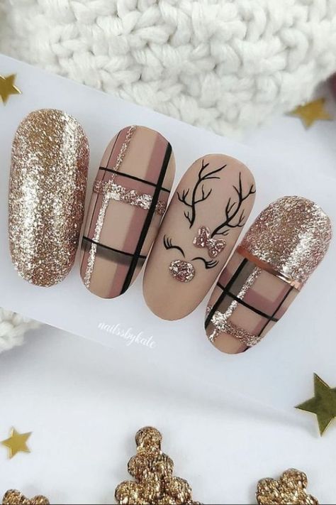 X Mas Nails Christmas Ideas, Fall Christmas Nail Designs, Winter Ombré Nails, Christmas Nails For Black Women, Birthday Christmas Nails, Cute Holiday Nails Winter, Holiday Nails Inspiration, Nagel Design Winter, Black Holiday Nails Christmas